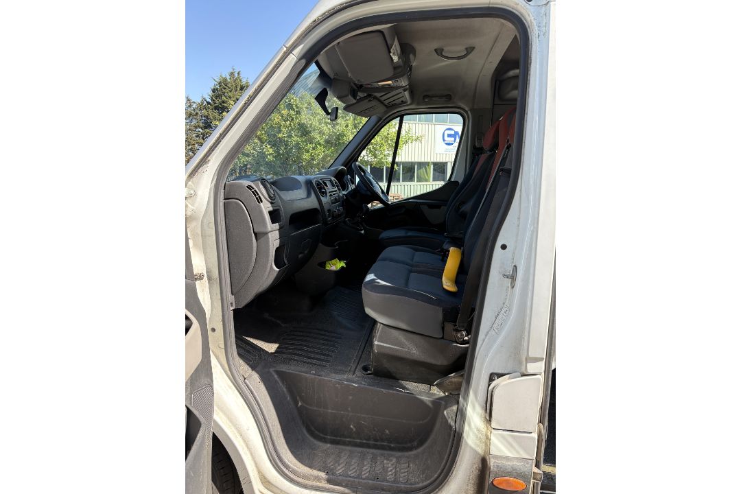 2011 Renault Master LM39 DCI MEN4JE Minibus - Image 13 of 20