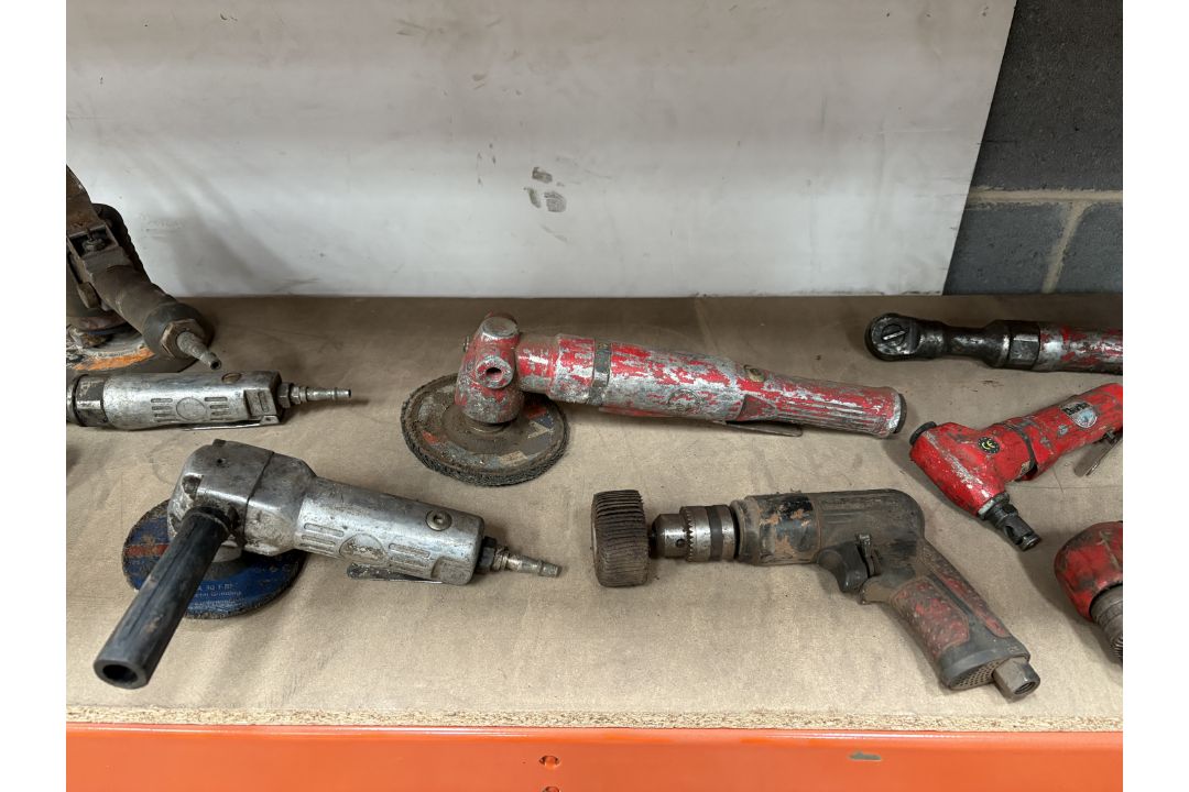 Shelf of Pneumatic Hand Tools including Bluepoint Ratchet Gun - Image 3 of 4