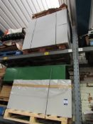 Quantity of metal cabinets to 2 pallets