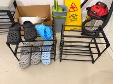 Hygiene and Personnel items 1 x Cincell TC-VC 1815S Vacuum cleaner 1x Floor Mop and bucket 2 x