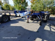 Dennison tri axle sliding skeletal trailer, Type F