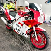 Yamaha FZR 1000 EXUP Marlboro race colours 1990, Registration G737 TKN, Mileage: 42,430. MOT: