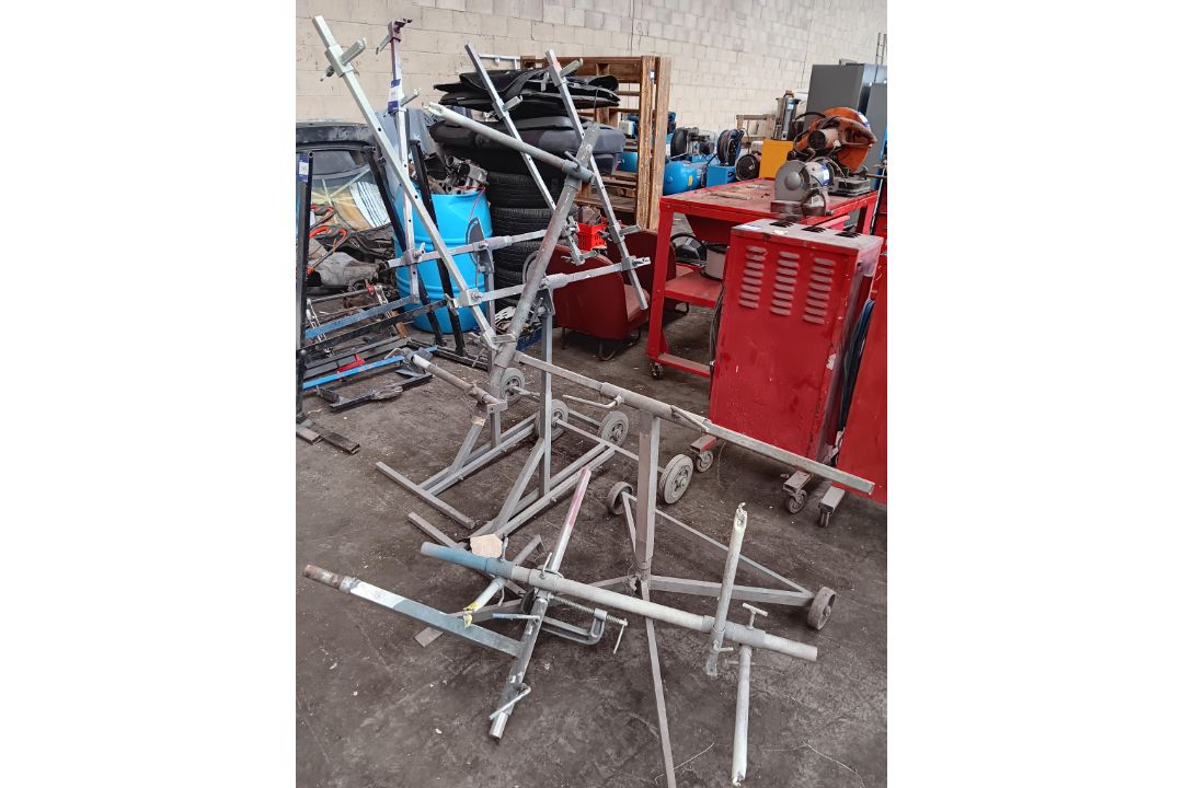 3 mobile spraybooth stands - Image 2 of 2