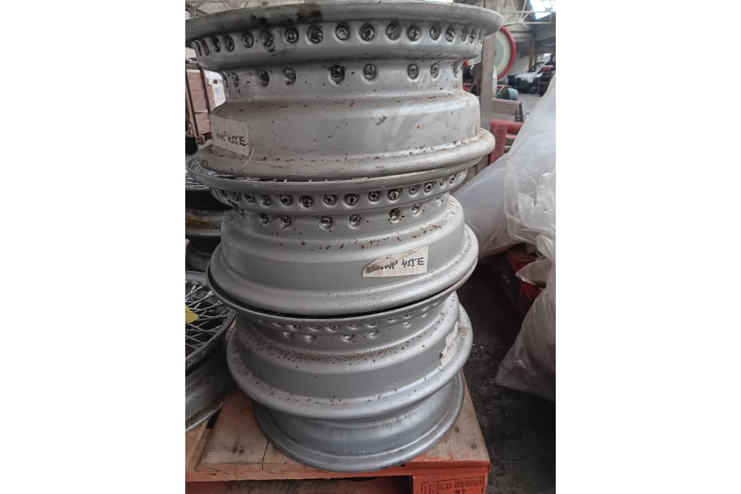 4 wheel rims with codes WWP 455e - Image 2 of 3