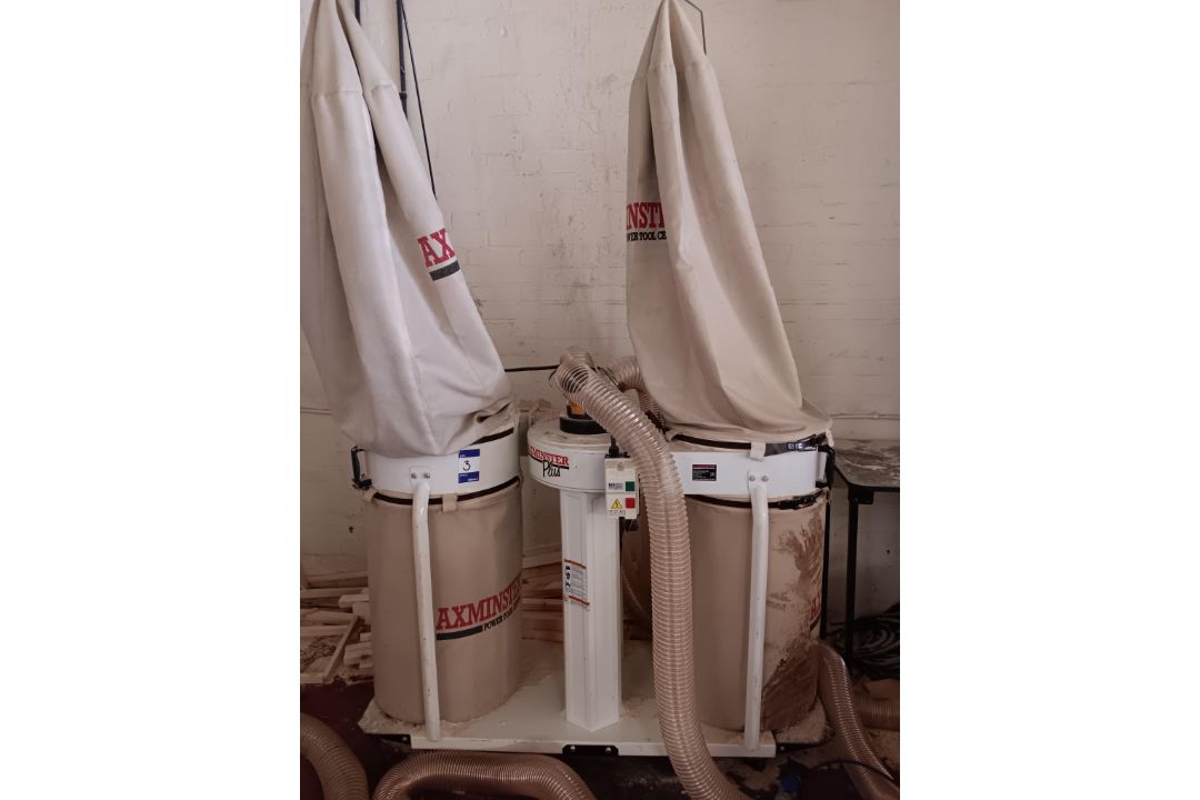 Axminster Plus 810389 mobile twin bag dust harvester 4.47/3.75kw motor, 3 phase, Year 05/08, - Image 4 of 4