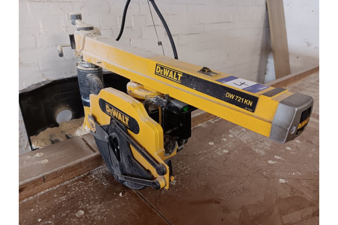 Dewalt DW721KN-GB type 3 radial arm saw, cut depth max 90mm, blade diameter 300mm, 230v to include - Image 1 of 13