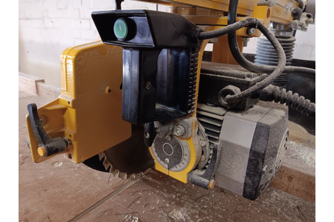 Dewalt DW721KN-GB type 3 radial arm saw, cut depth max 90mm, blade diameter 300mm, 230v to include - Image 12 of 13