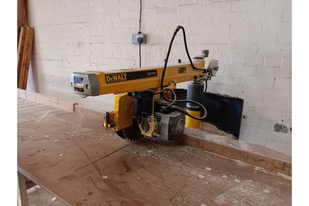 Dewalt DW721KN-GB type 3 radial arm saw, cut depth max 90mm, blade diameter 300mm, 230v to include - Image 13 of 13