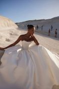 Eva Lendel Este Wedding Dress, Size 44 / UK 16, Colour Ivory, Advised RRP £2,650 (Ex-Display,