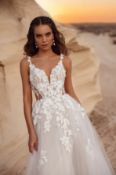 Dama Zafira Wedding Dress, Size 44 / UK 16, Colour Original (Ex-Display, Viewing Strongly