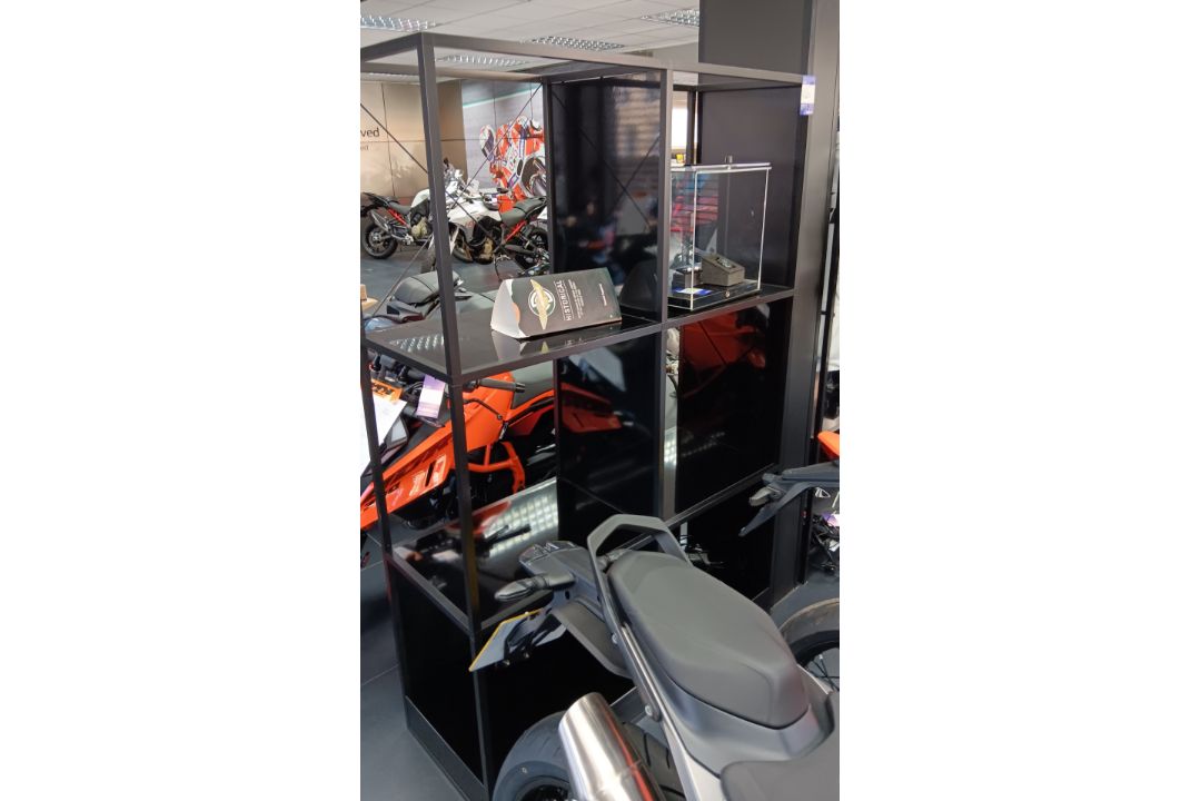 Steel Framed Retail Display Unit - Image 1 of 3