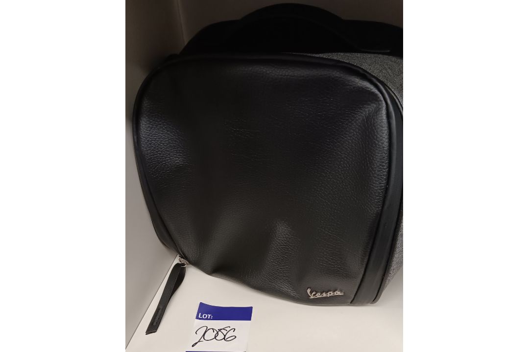 Vespa Tank Bag - Image 2 of 2