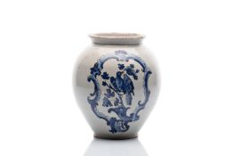 VASE | DELFT (NETHERLANDS / DUTCH 18TH CENTURY)