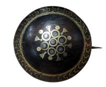 A Victorian tortoiseshell, gold and silver inlay pique brooch, 2cm diam, c.1860