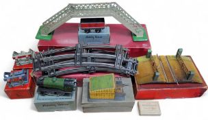 Hornby O Gauge - M0 Goods Set, 0-4-0 Locomotive and Tender No.6161 in red, 2 x green Open 4-wheel