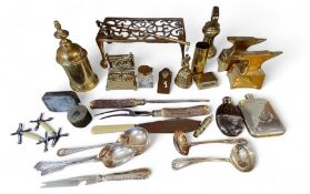 An early 20th century brass double stamp box, hinged cover, pierced with flower and foliage, 9cm