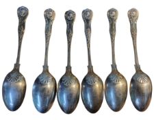 A set of six Edwardian silver Kings pattern dessert spoons, John Round, Sheffield 1901, 330g, 11.