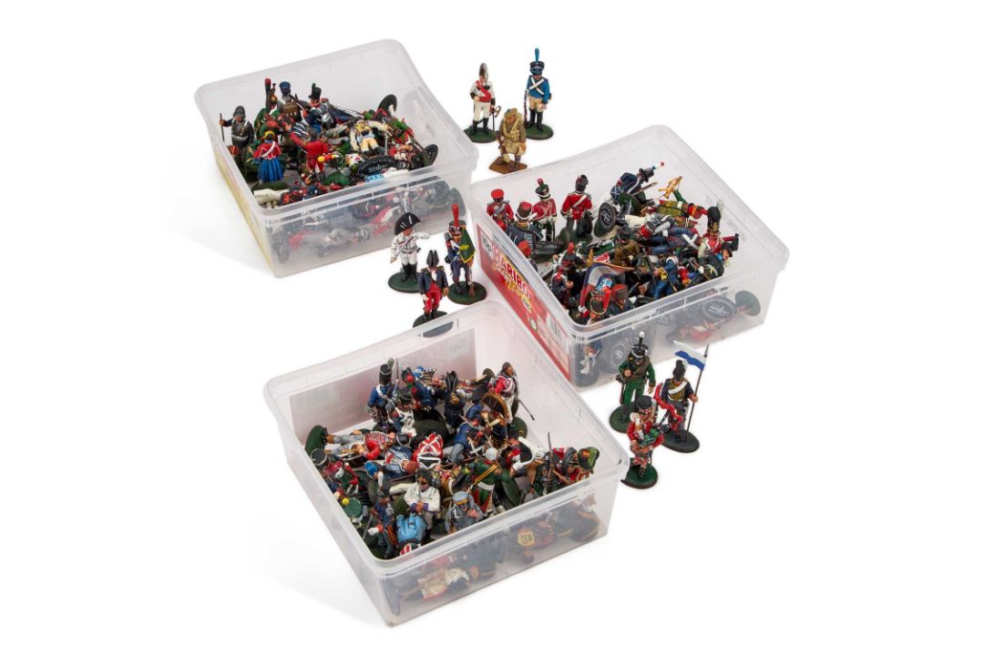 A LARGE COLLECTION OF DEL PRADO FIGURES - Image 2 of 2
