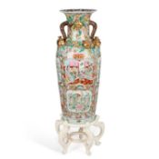 A HUGE CHINESE FAMILLE ROSE FLOOR VASE 20TH CENTURY
