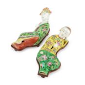 A PAIR OF CHINESE PORCELAIN WALL FIGURES JIAQING, CIRCA 1820