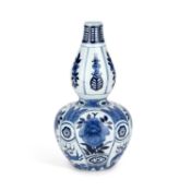 A CHINESE BLUE AND WHITE GOURD VASE