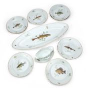 A RICHARD GINORI PORCELAIN FISH SERVICE