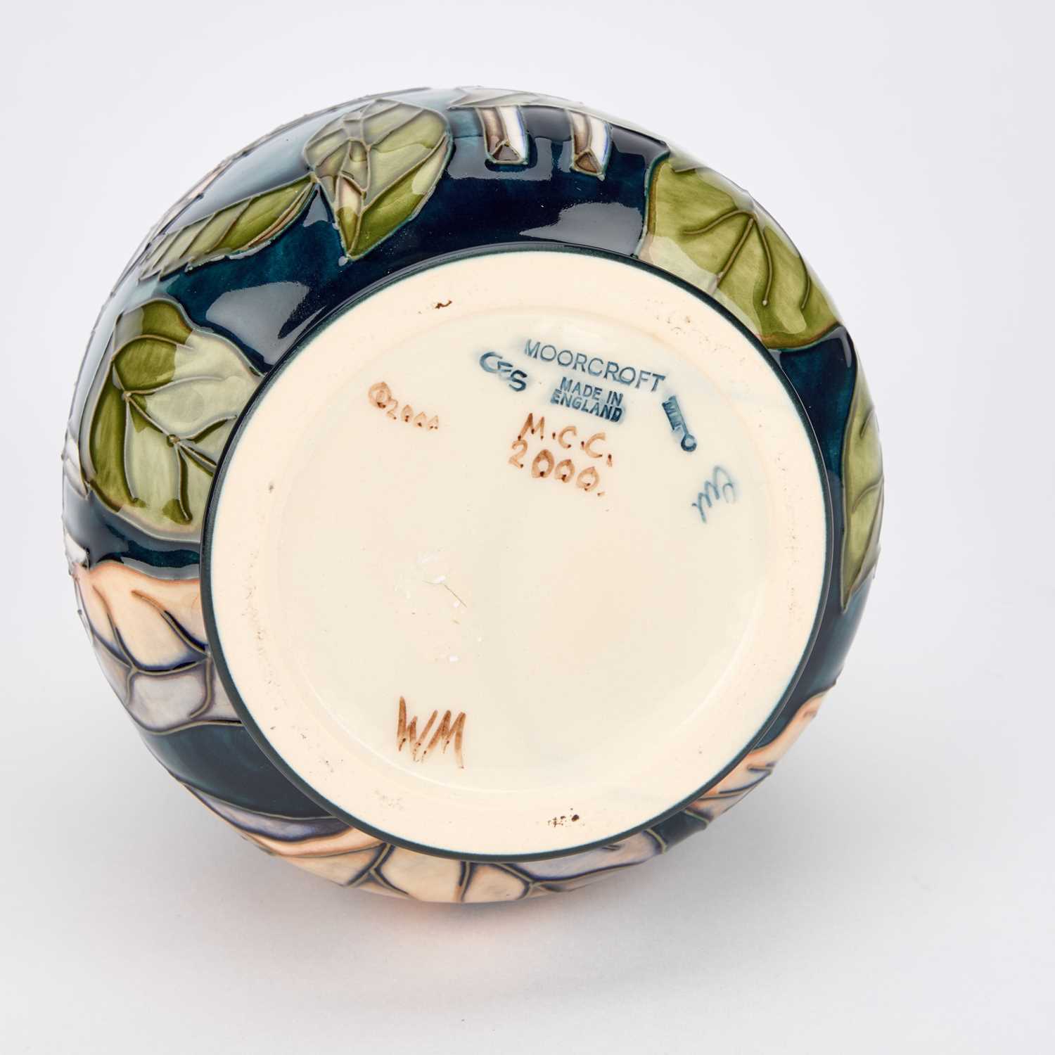 A MOORCROFT POTTERY COLLECTORS CLUB VASE - Image 2 of 2