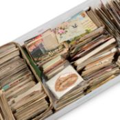 A LARGE COLLECTION OF 20TH CENTURY AND LATER POSTCARDS