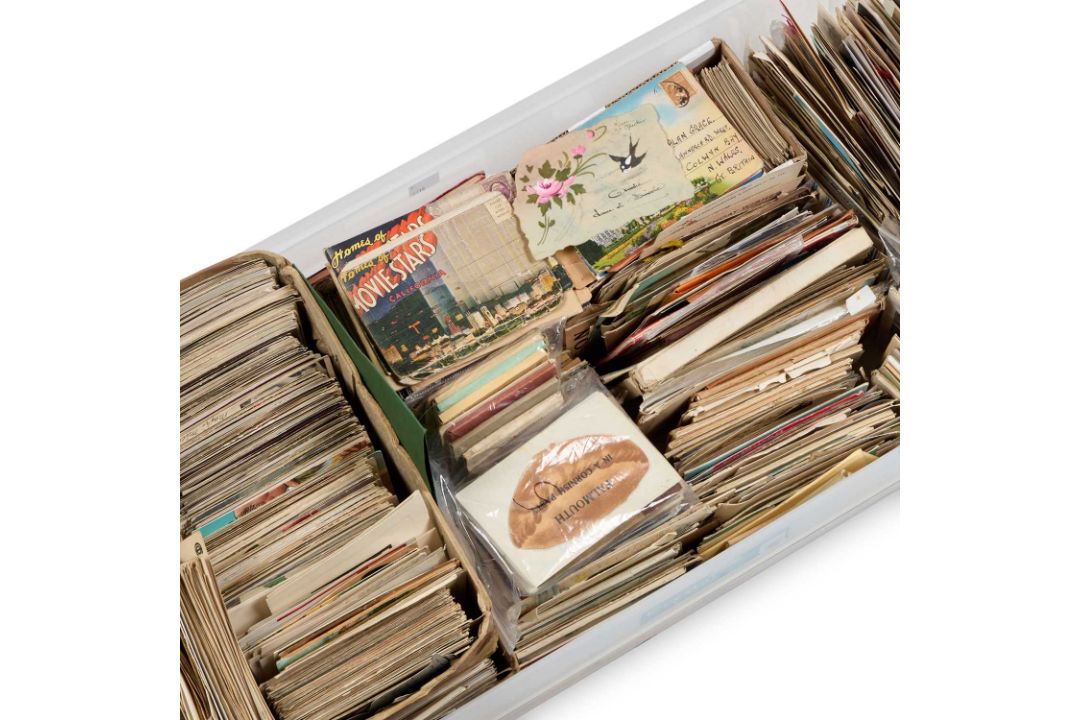 A LARGE COLLECTION OF 20TH CENTURY AND LATER POSTCARDS - Image 1 of 2