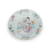 A CHINESE FAMILLE ROSE PORCELAIN PLATE