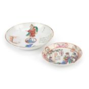 A CHINESE FAMILLE ROSE PORCELAIN SAUCER 18TH CENTURY