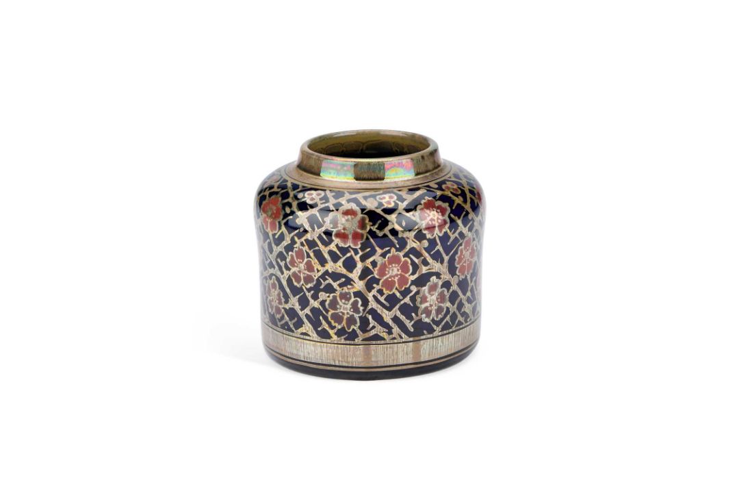 GORDON M. FORSYTH FOR PILKINGTON ROYAL LANCASTRIAN A LUSTRE-GLAZED JAR, DATED 1915 - Image 1 of 2