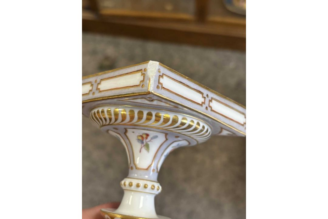 A FINE PAIR OF ROYAL COPENHAGEN VASES CIRCA 1894-1900 - Image 2 of 4