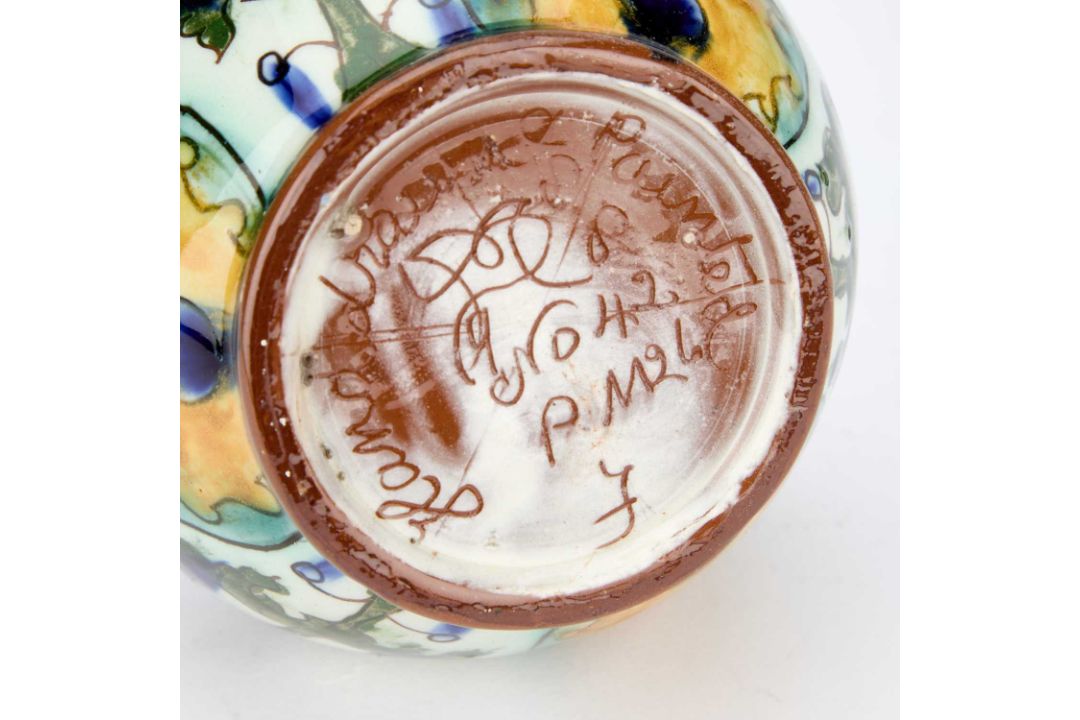CARLO MANZONI (1855-1910) AN ARTS AND CRAFTS POTTERY BOTTLE VASE - Image 2 of 10