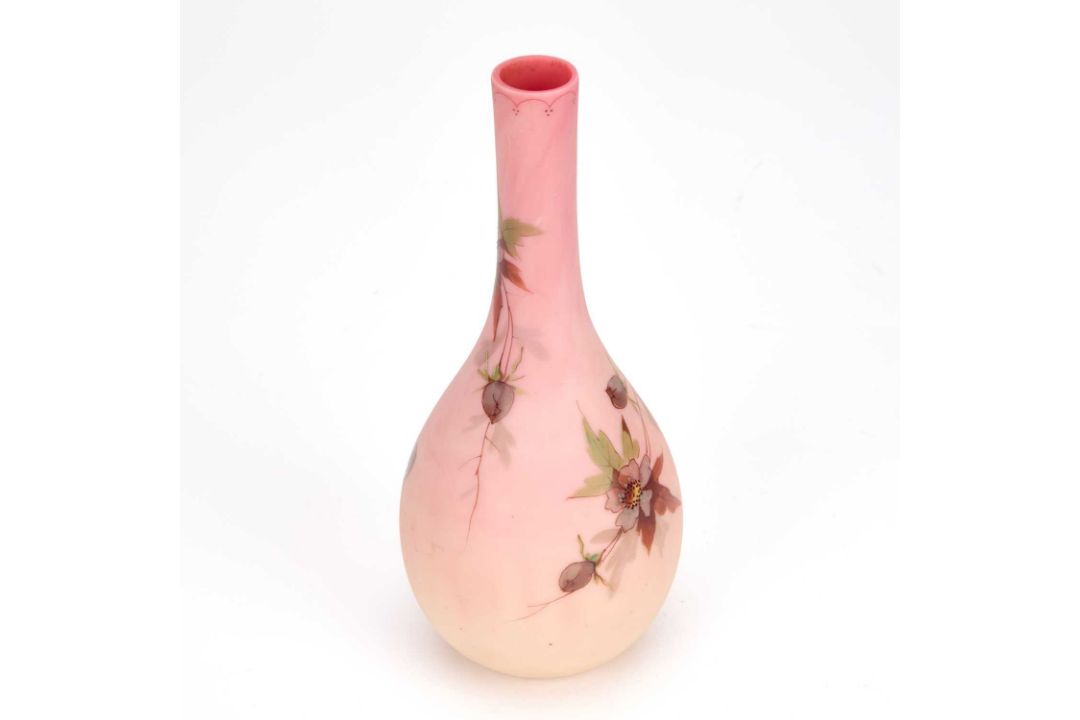 A THOMAS WEBB QUEEN'S BURMESE WARE GLASS VASE LATE 19TH CENTURY - Image 2 of 2