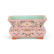 A CHINESE FAMILLE ROSE PORCELAIN JARDINIÈRE