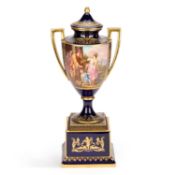 A VIENNA PORCELAIN TWO-HANDLED VASE AND COVER LATE 19TH CENTURY