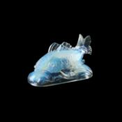 AN ART DECO OPALIQUE GLASS DOUBLE FISH GROUP BY JAMES A. JOBLING & CO LTD, SUNDERLAND