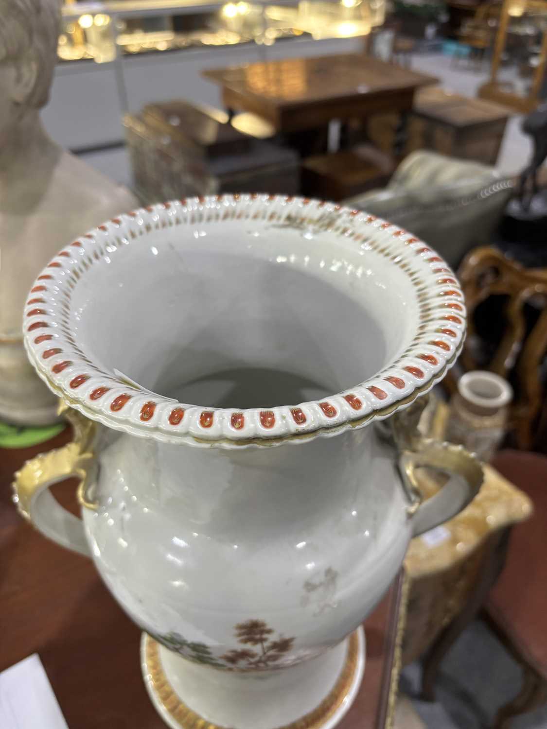 A LARGE PAIR OF CHINESE PORCELAIN VASES - Image 7 of 11