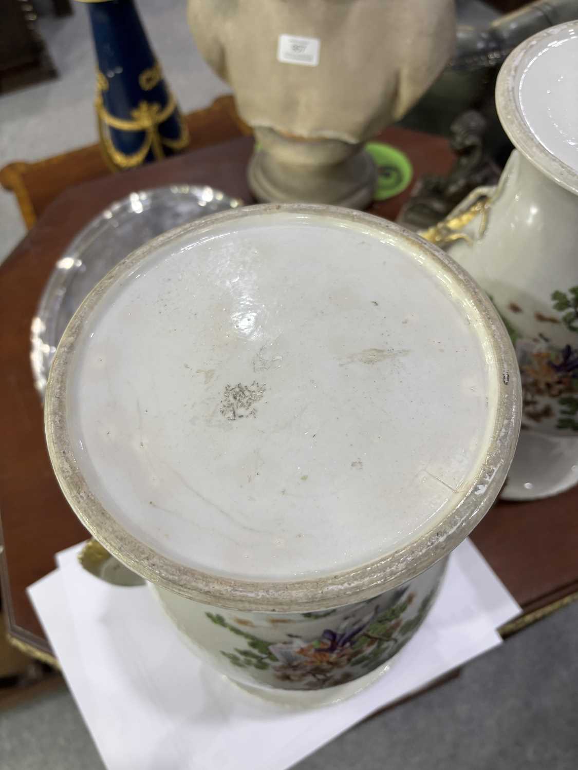 A LARGE PAIR OF CHINESE PORCELAIN VASES - Image 4 of 11