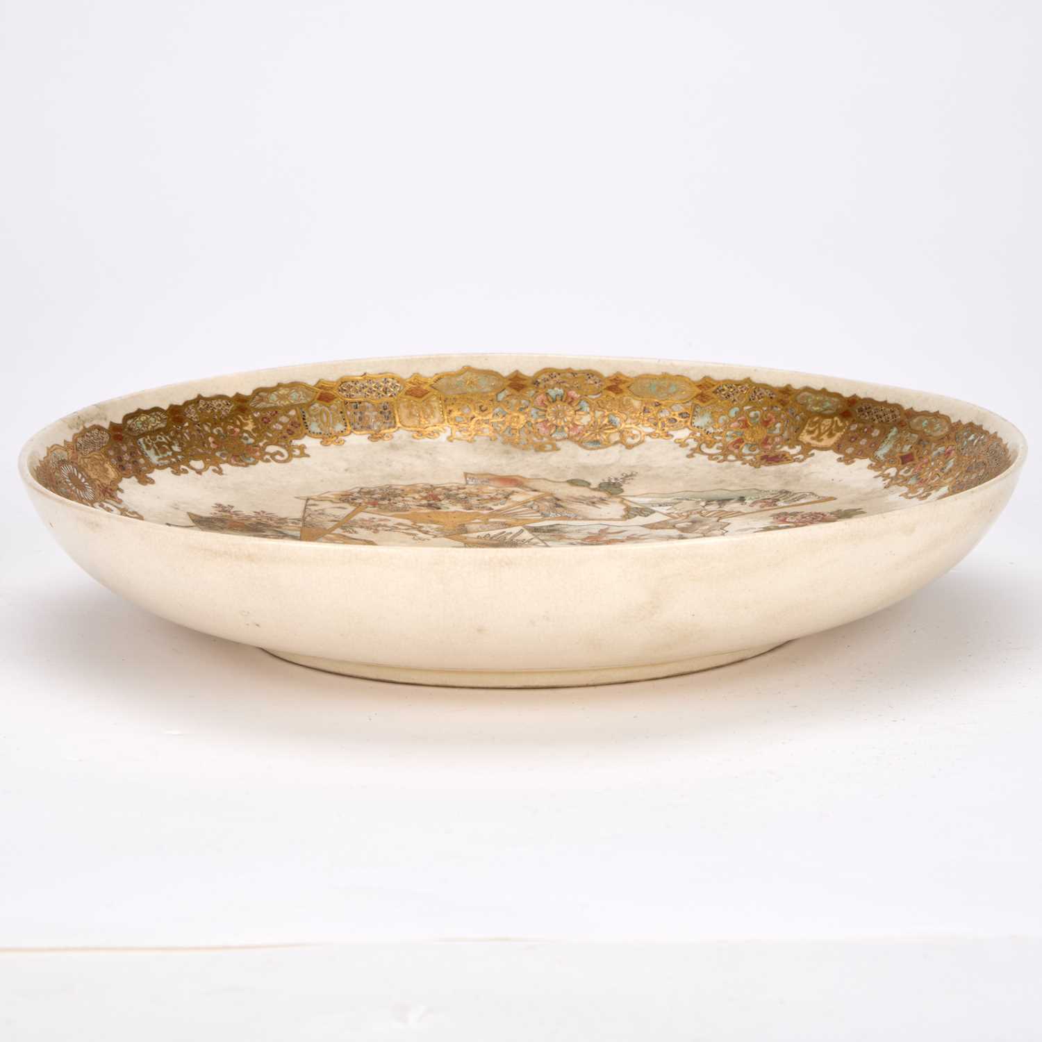 A JAPANESE SATSUMA DISH MEIJI PERIOD (1868–1912) - Image 2 of 3