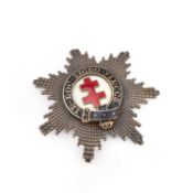 A MASONIC KNIGHTS TEMPLAR SILVER AND ENAMEL BREAST BADGE