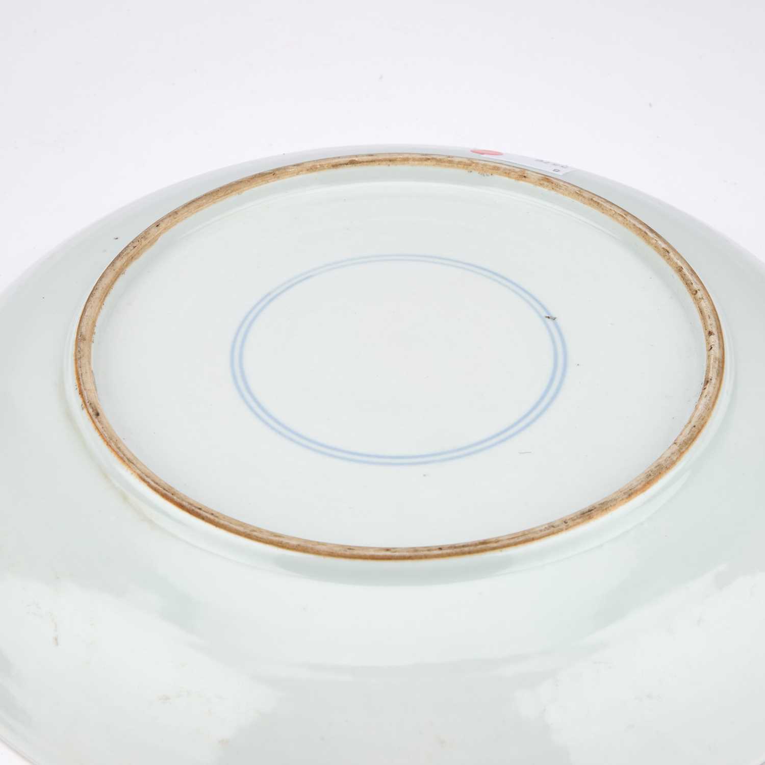 A CHINESE PORCELAIN DISH - Image 2 of 8