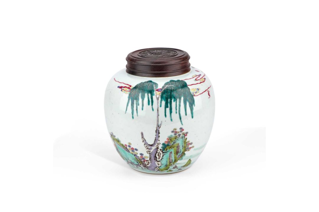 A CHINESE PORCELAIN GINGER JAR - Image 1 of 10