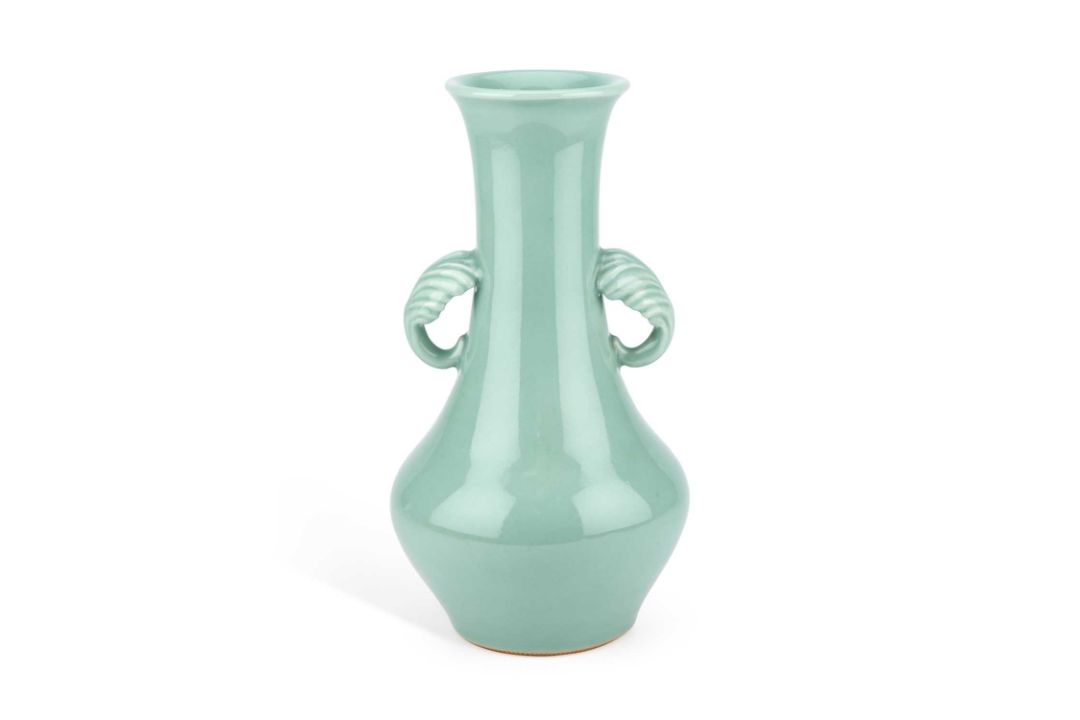 A FINE JAPANESE CELADON-GLAZED VASE BY MAKUZU KOZAN, CIRCA 1905 - Image 1 of 10