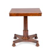 AN EARLY 19TH CENTURY ROSEWOOD OCCASIONAL TABLE