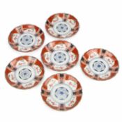 A SET OF SIX JAPANESE IMARI DISHES LATE 19TH/ EARLY 20TH CENTURY
