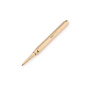 A 9 CARAT GOLD PROPELLING PENCIL