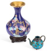 A CHINESE CLOISONNÉ ENAMEL VASE