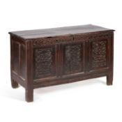 A LATE 17TH CENTURY OAK COFFER
